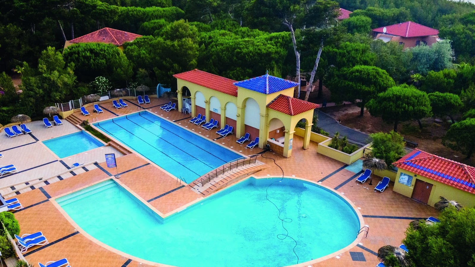 Pet-friendly hotels near Plage du Verdon (zone chiens), dog-friendly beach in Hyères, Var