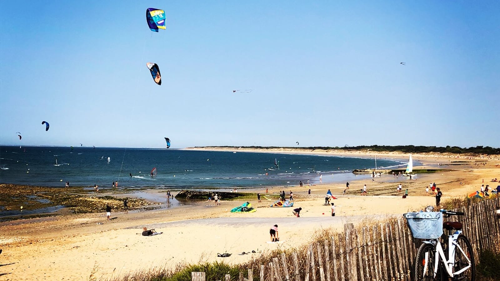 Pet-friendly hotels near Plage de la Conche des Baleines, dog-friendly beach in Île de Ré, Les Portes-en-Ré