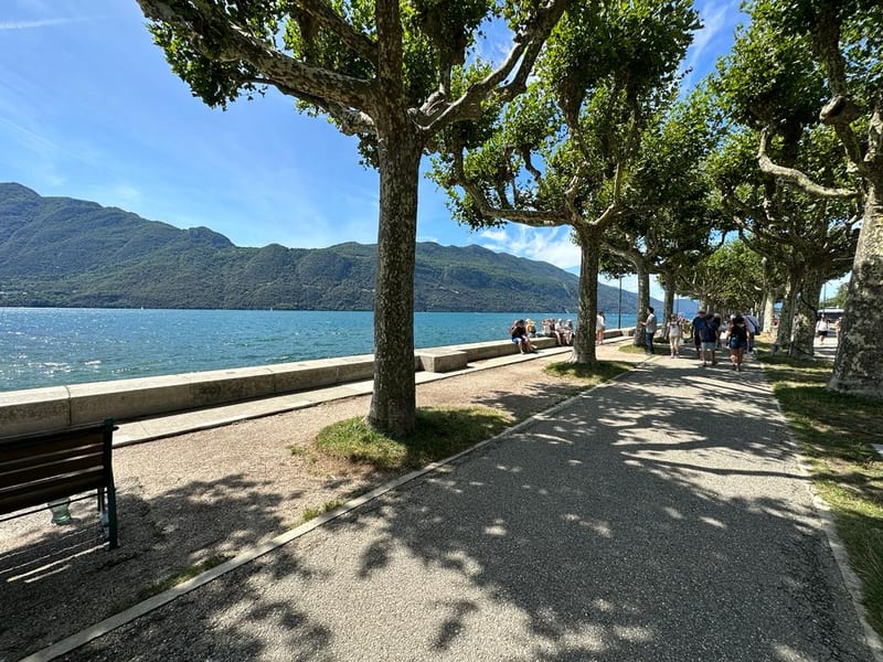 Esplanade du Lac & Petit Port