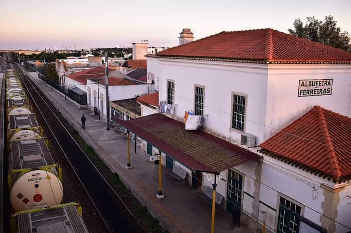 CP train (Faro-Albufeira-Lagos line)
