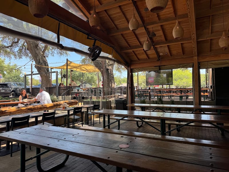 Loro Asian Smokehouse & Bar (South Lamar)