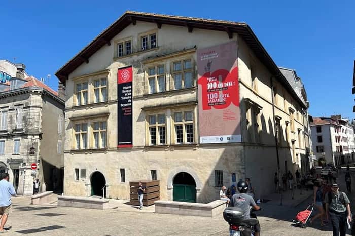 Musée Basque - exterior & quays only