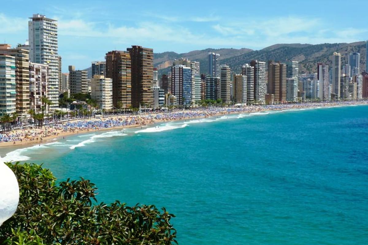 Playa de Levante (no dogs, for reference)