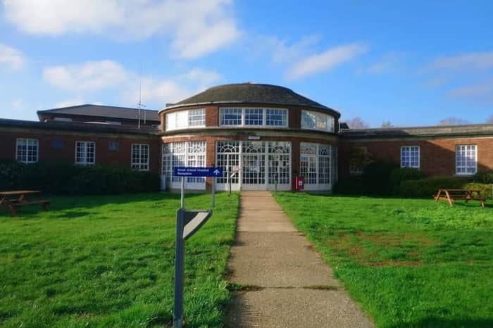 Queen's Veterinary School Hospital