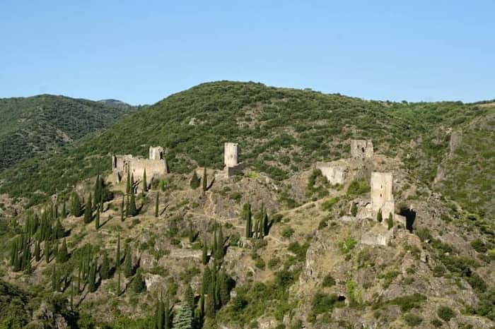 Châteaux de Lastours (day trip, 20 km)
