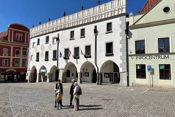 Náměstí Svornosti & the old town lanes