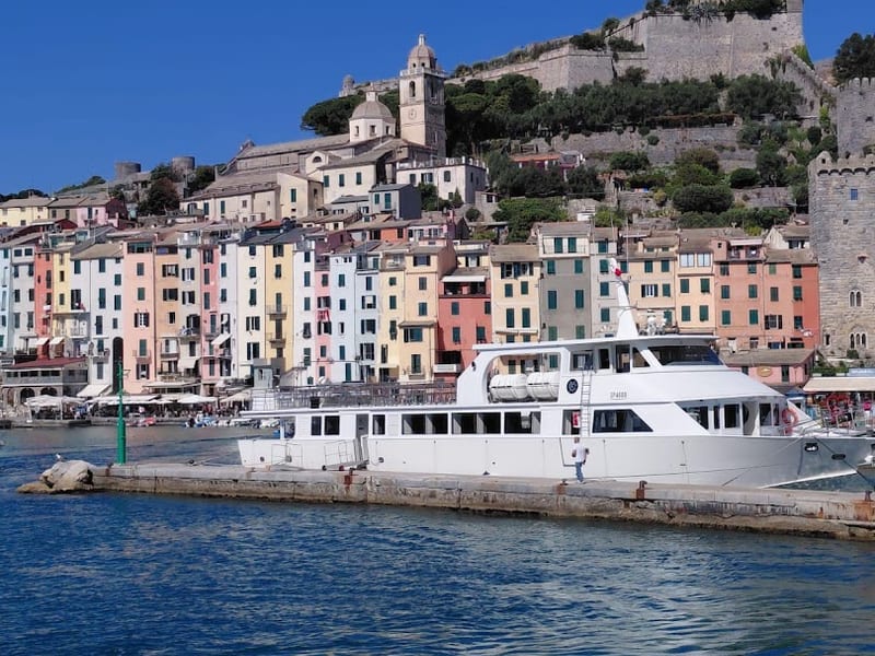 Cinque Terre Ferry (Navigazione Golfo dei Poeti)