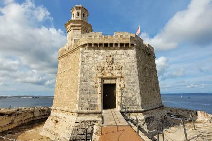 Castell de Sant Nicolau lighthouse
