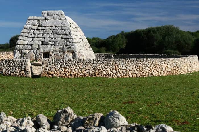 Naveta des Tudons