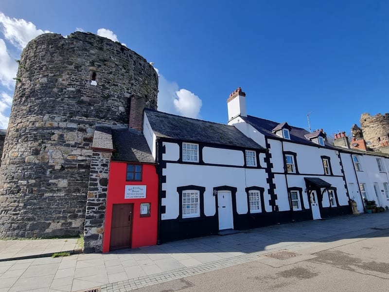 The Smallest House in Great Britain