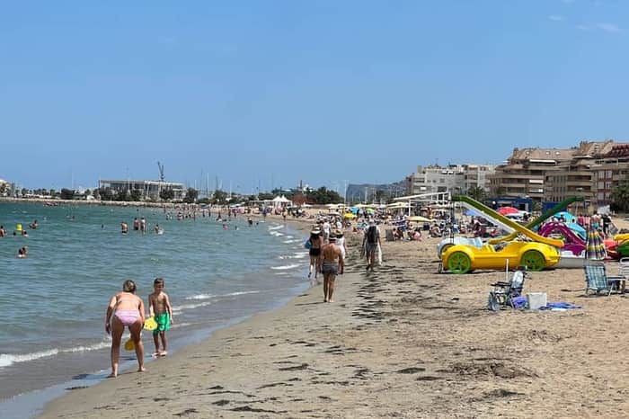 Paseo marítimo de Les Marines