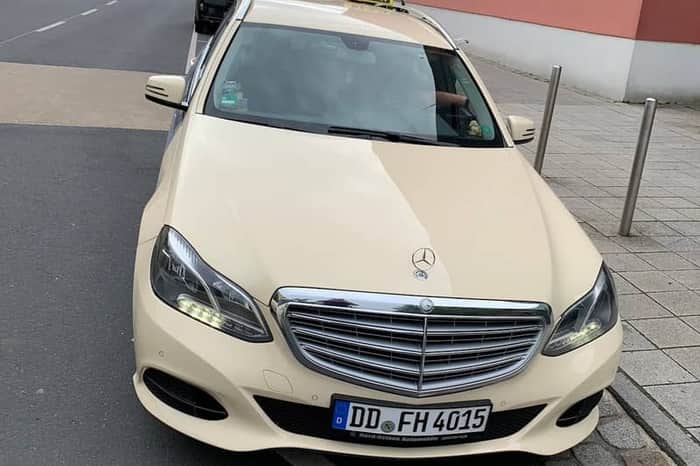 Taxis (Bolt, Funk-Taxi 0351 211211)