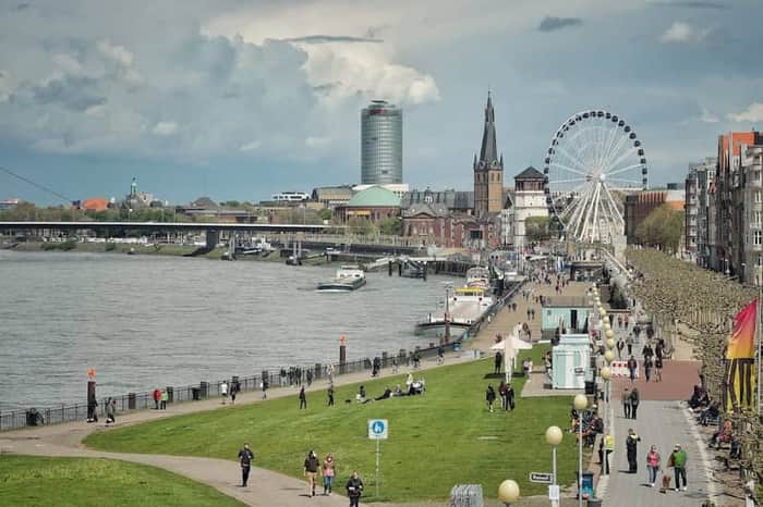 Rheinuferpromenade