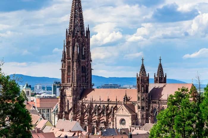 Münsterplatz & cathedral exterior