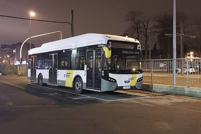 De Lijn Buses and Brussels Airport Link