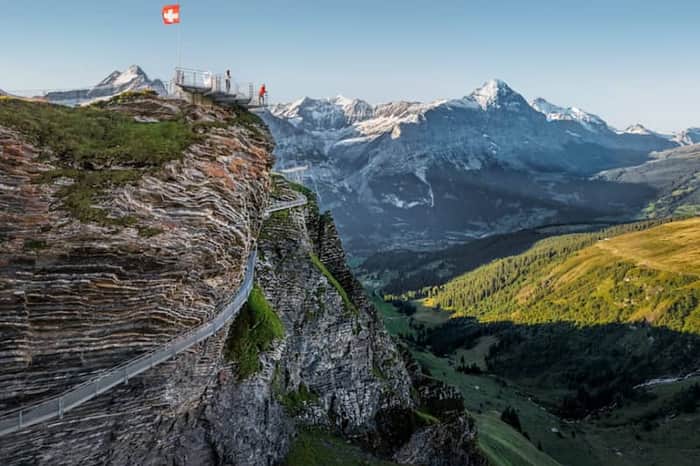 First Cliff Walk (2168 m)
