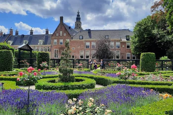 Prinsentuin Renaissance garden & Academiegebouw