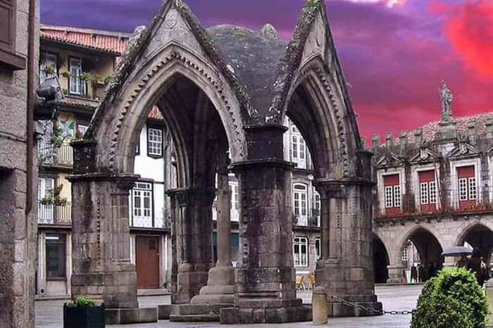 Largo da Oliveira and Padrão do Salado
