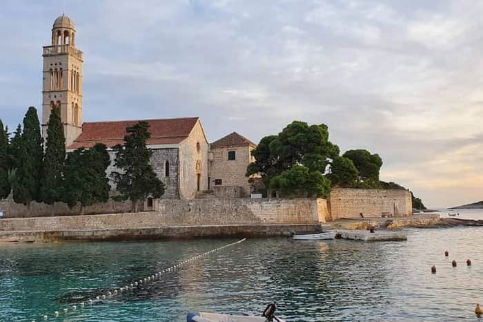 Franciscan Monastery & Harbour Cliffside