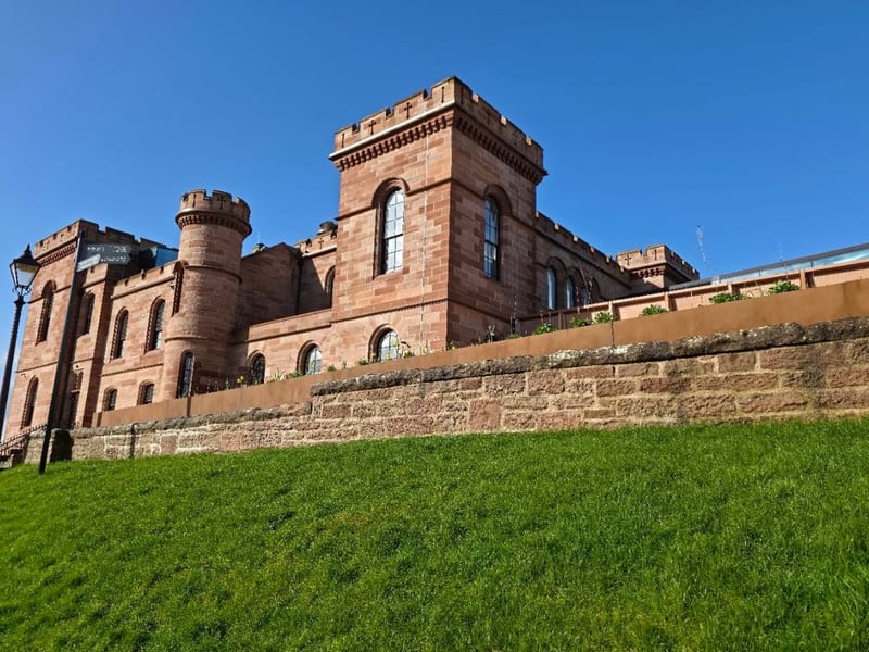 Inverness Castle grounds & Castle Hill viewpoint