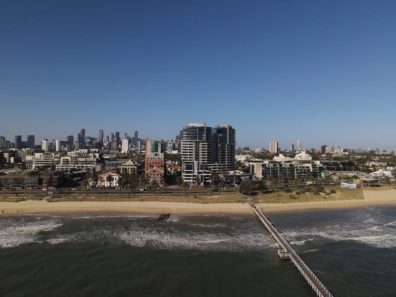 Port Melbourne Beach (Yacht Club to Lagoon Pier)