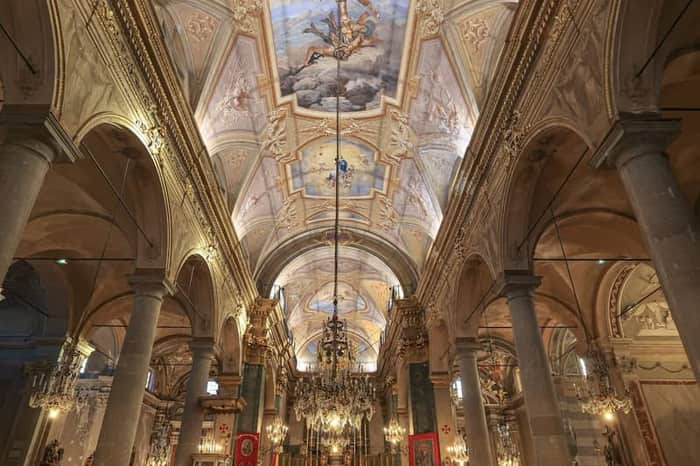 Vieille Ville & Basilique Saint-Michel-Archange