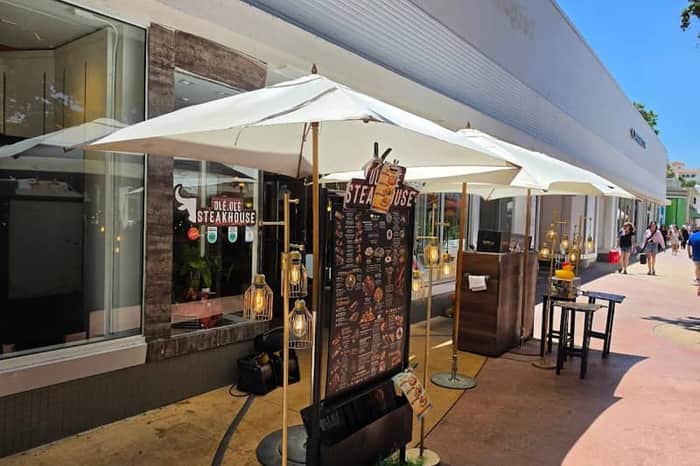Lincoln Road pedestrian mall