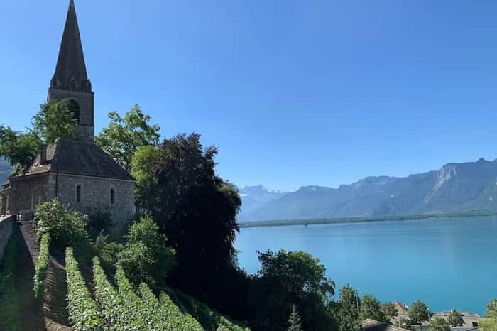 Vieux Montreux and Église Saint-Vincent