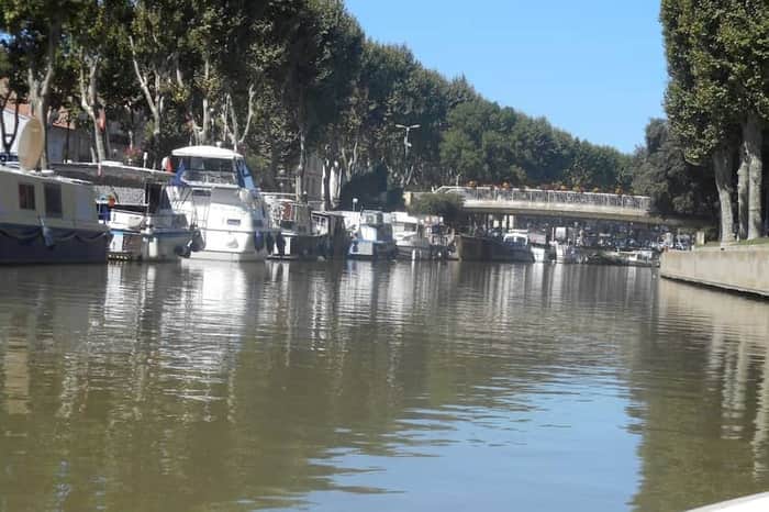 Canal de la Robine towpath