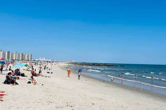 Rockaway Beach (off-season)