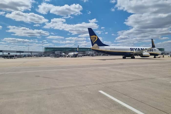 Aéroport Nîmes-Alès-Camargue-Cévennes (FNI)