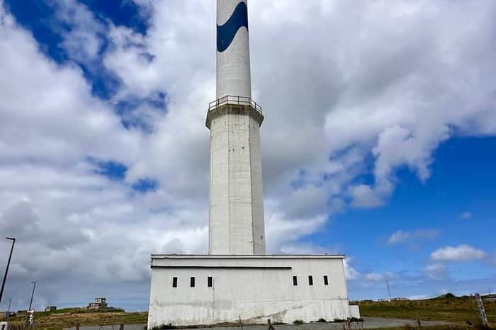 Lange Nelle Lighthouse and Harbour Mouth