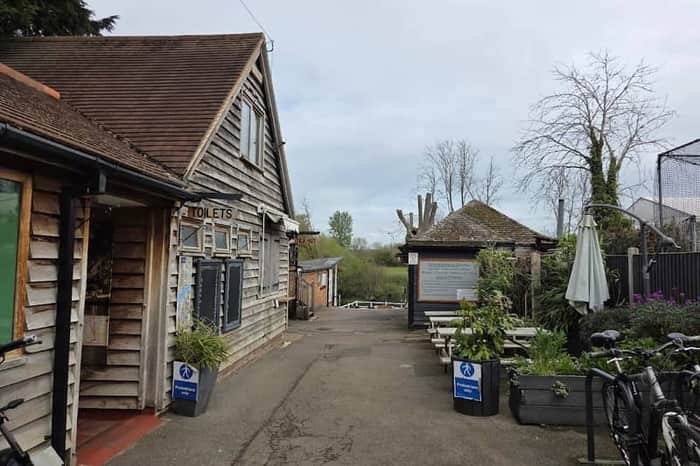Cherwell Boathouse punting