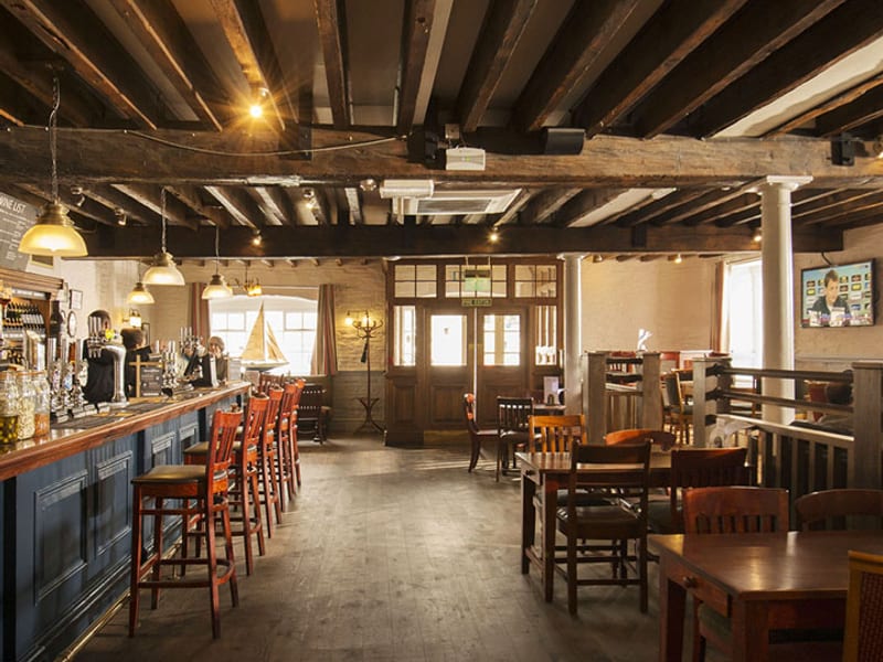 The Old Custom House Inn