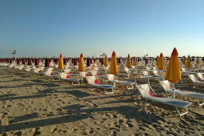 Free beach stretches & off-season shore