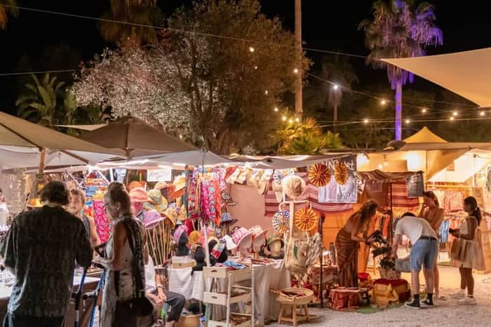 Las Dalias hippie market