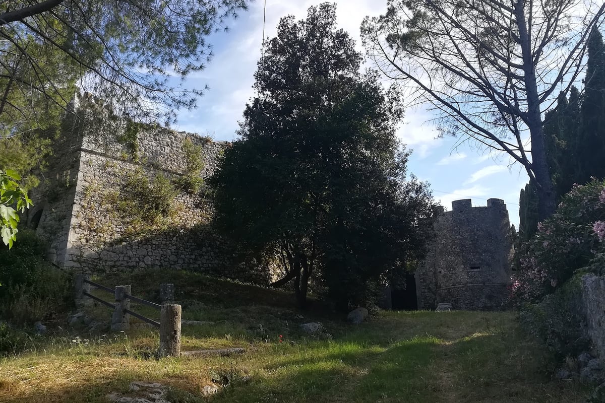 Passeggiata delle Mura di Saturnia