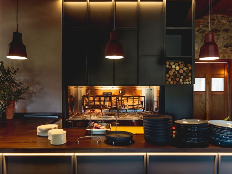 Bar Drink & Food Library / Trattoria la Stellata