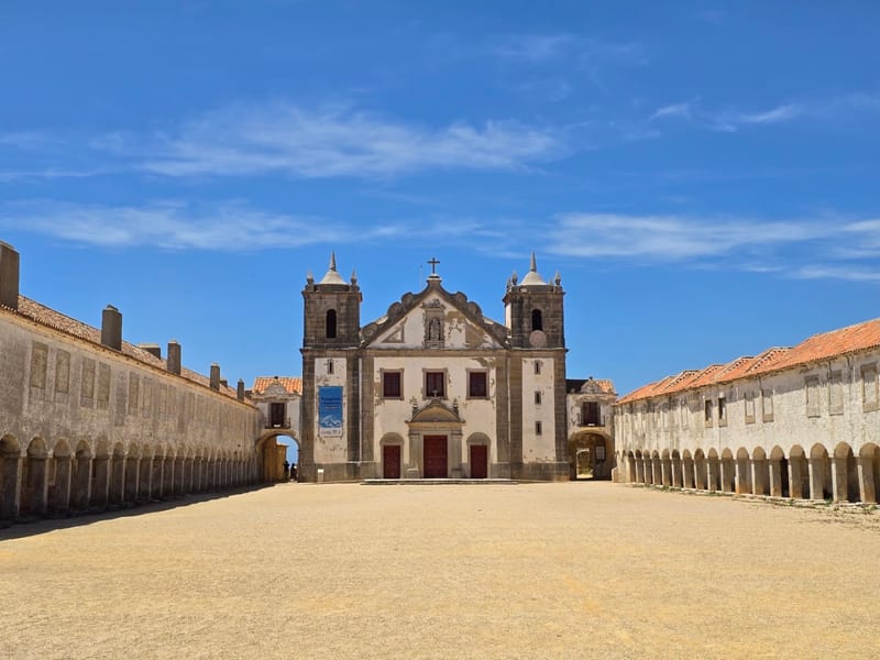 Cabo Espichel & Santuรกrio de Nossa Senhora do Cabo Espichel