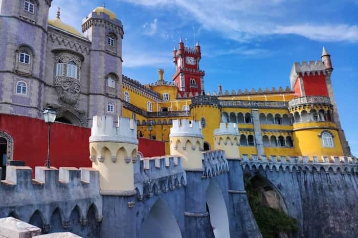 Palácio Nacional da Pena (exterior + park)