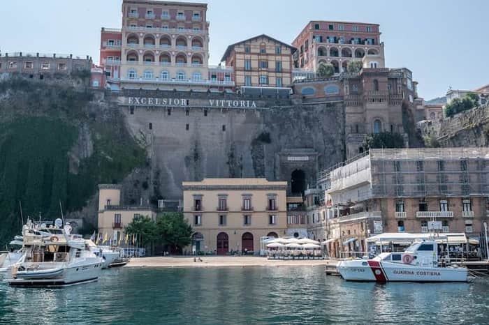 Marina Piccola ferry terminal (Capri / Ischia / Naples hydrofoils)