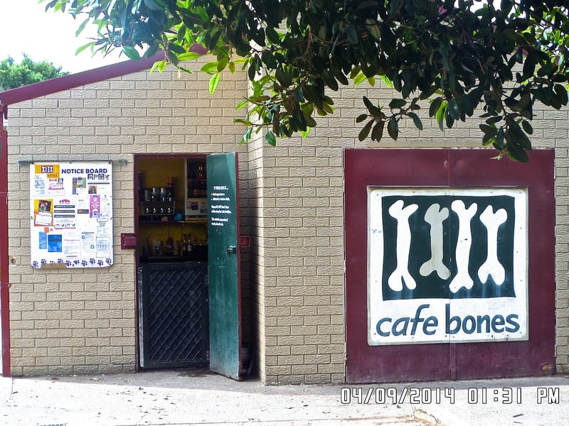 Café Bones