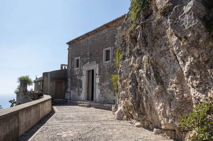 Madonna della Rocca ermitage hike