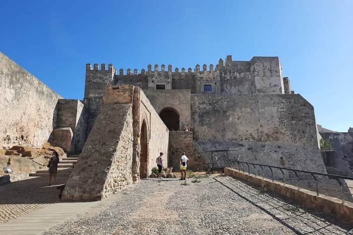 Castillo de Guzmán el Bueno