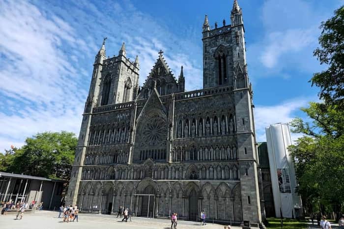 Nidaros Cathedral (Exterior & Gardens)