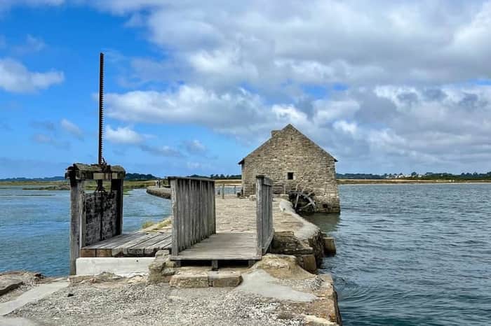 Île d'Arz Coastal Path