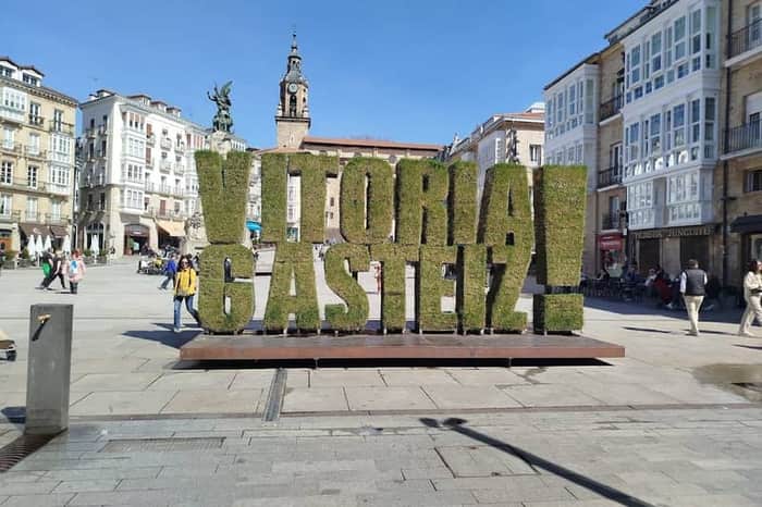 Plaza de la Virgen Blanca
