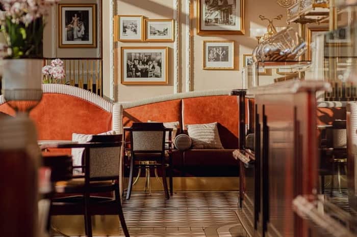 Café Bristol (Lobby Terrace)