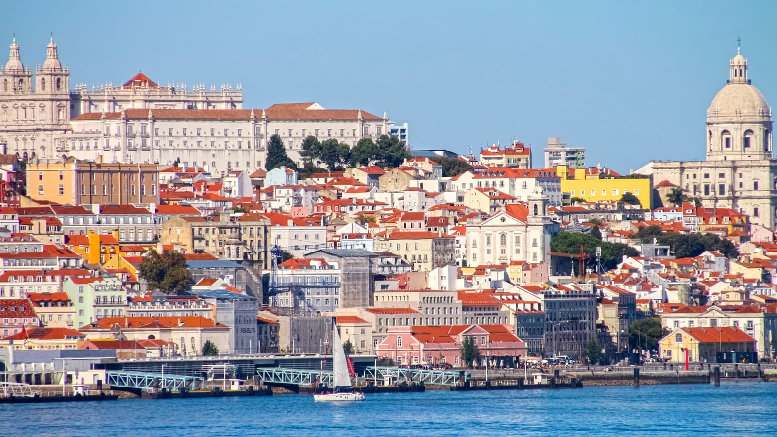 Lisbon, pet-friendly city trip