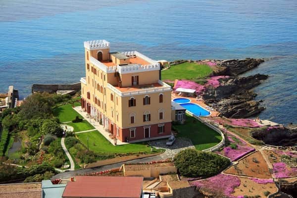 Villa Las Tronas Hotel & Spa: Beach Access hotel in Alghero